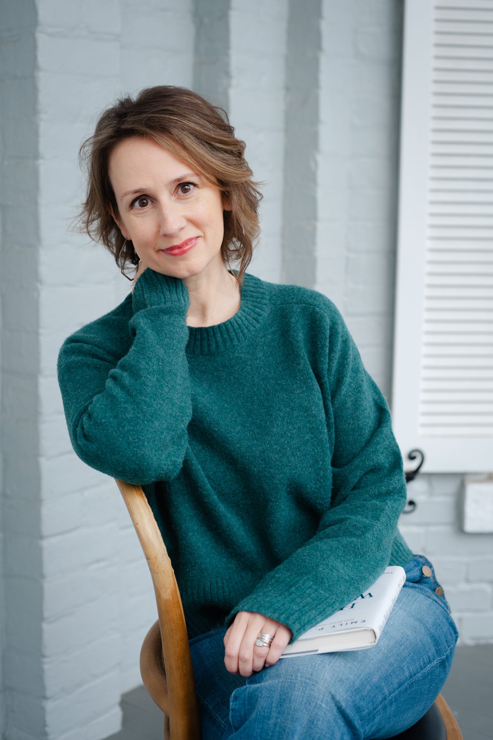 How to Walk into a Room Book - Emily P. Freeman